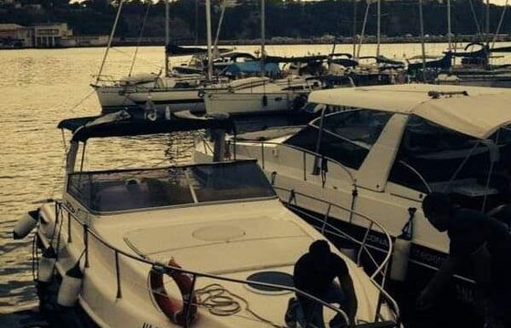 Motorboat Mano Marine Mano 32 500hp