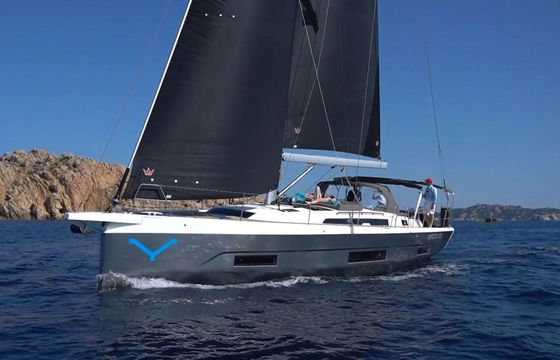 Sailboat Dufour 470 14.9m