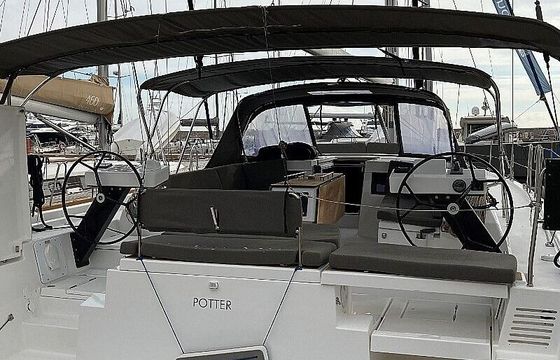 Sailboat Dufour 470 14.9m