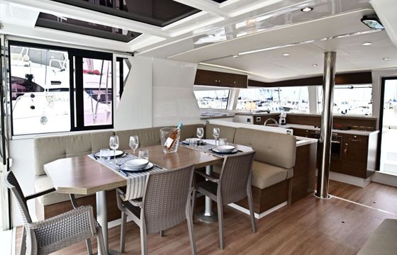 Catamaran Bali 4.2 12m