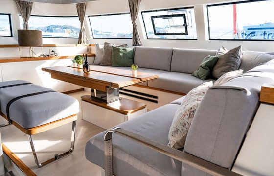 Catamaran Beneteau Excess 15 15m