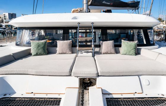 Catamaran Beneteau Excess 15 15m