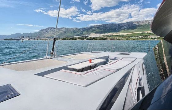 Catamaran Luna 49 14.9m