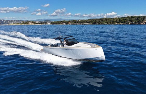 Motorboat Pardo 43 900hp