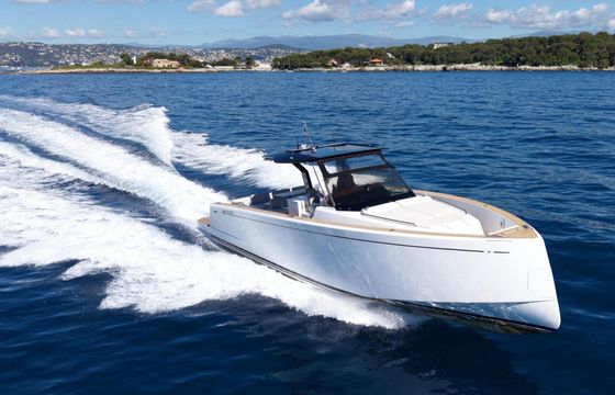 Motorboat Pardo 43 900hp