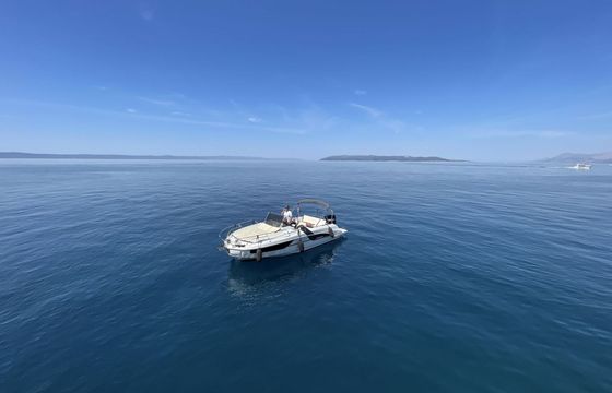 Motorboat Beneteau Flyer 7.7 Sundeck- luxury 300hp