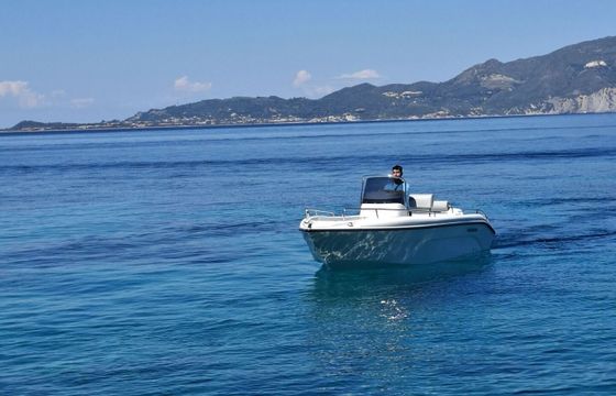 Boat without licence  Poseidon Blue Water 170 + 40hp