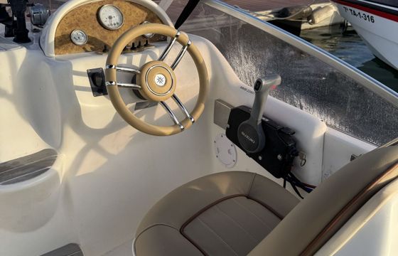 Motorboat Rio 550 Cruiser 90hp