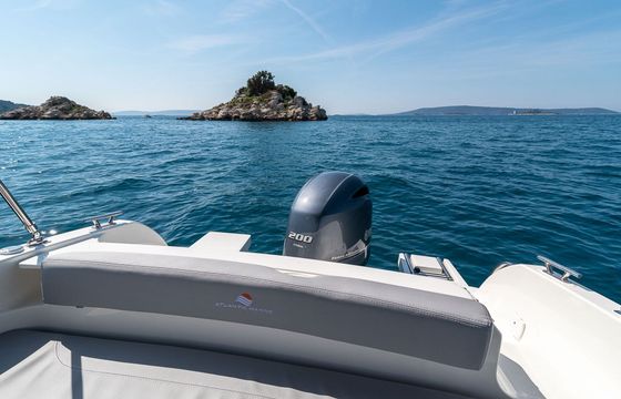 Motorboat Atlantic Marine Open 670 200hp