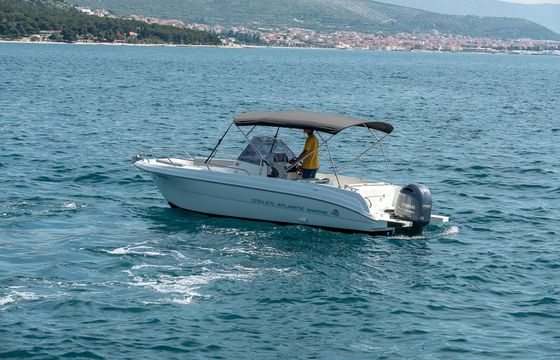 Motorboat Atlantic Marine Open 670 200hp