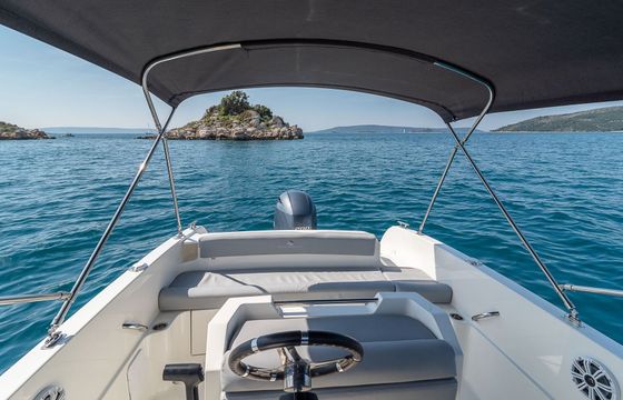 Motorboat Atlantic Marine Open 670 200hp