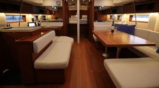 Sailboat BENETEAU OCEANIS 51.1 15.94m