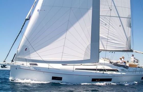Sailboat BENETEAU OCEANIS 51.1 15.94m