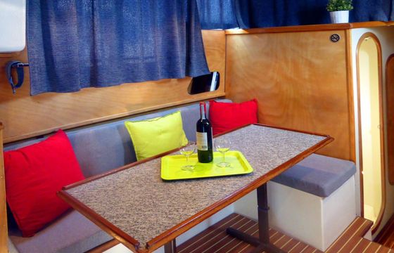 Houseboat New Con Fly Suite 30hp