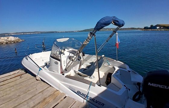 Motorboat Quicksilver 555 commander 90hp