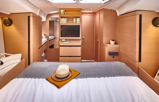 Sailboat JEANNEAU SUN ODYSSEY 490 15.07m