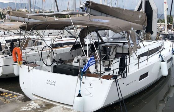 Sailboat Sun Odyssey 490 14m