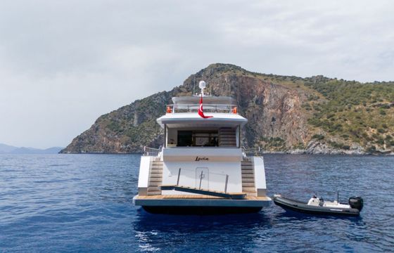 Motor yacht Luxury motor yacht with a capacity of 8 people 2024 800hp