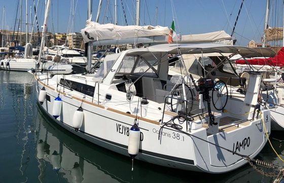 Sailboat Beneteau Oceanis 38.1 12m