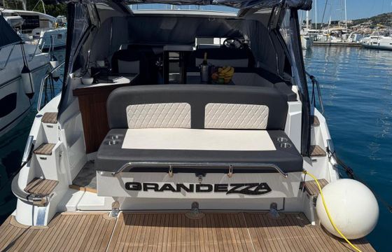 Motorboat Finnmarine OY Grandezza 34 oc 500hp