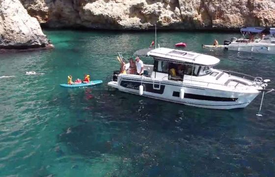 Motorboat Jeanneau Merry Fisher Marlin 895 350hp