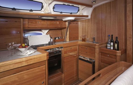 Sailboat BAVARIA 46 14.4m
