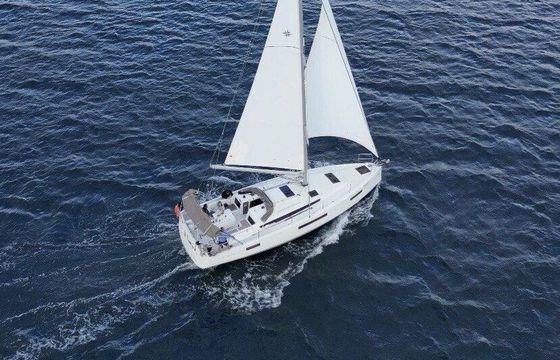 Sailboat Jeanneau Sun Odyssey 44 12.65m