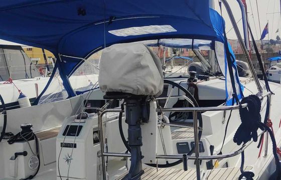 Sailboat Jeanneau Sun Odyssey 440 13m