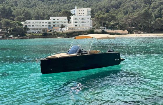 Motorboat Nuva M6 Cabin 150hp