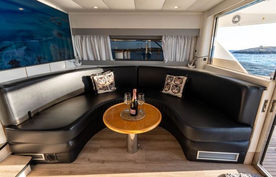 Motor yacht Fairline 56 Squadron 1000hp