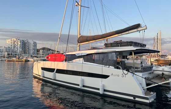 Catamaran FOUNTAINE PAJOT AURA 51-4 CABINS 15.5m