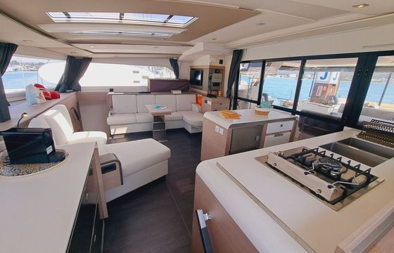 Catamaran FOUNTAINE PAJOT AURA 51-4 CABINS 15.5m