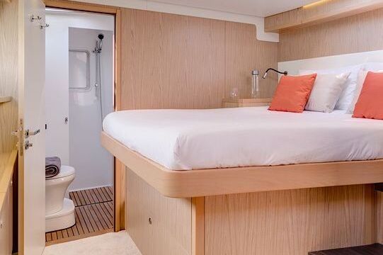 Catamaran Lagoon Lagoon 52 F with watermaker &amp; A/C - PLUS 15.84m