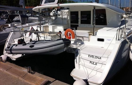 Catamaran LAGOON 400 S2 11m