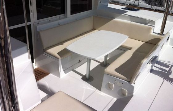 Catamaran LAGOON 400 S2 11m