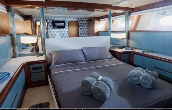 Motor yacht Versilcraft Falcon 82s 2700hp