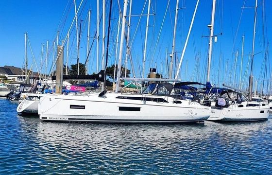 Sailboat Beneteau Oceanis 37.1 Easy Paradise 11.9m