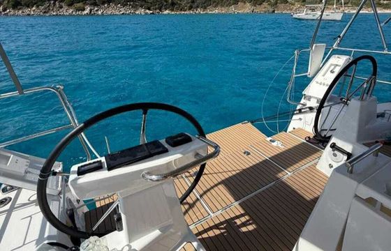Sailboat Beneteau Oceanis 37.1 11.93m