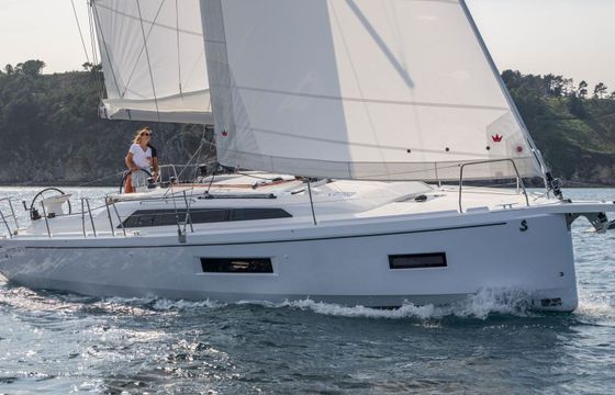 Sailboat Beneteau Oceanis 37.1 11.93m