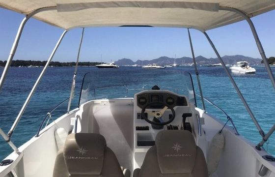Motorboat Jeanneau Cap Camarat 6.5 Cc 200hp