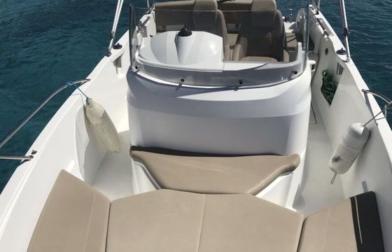 Motorboat Jeanneau Cap Camarat 6.5 Cc 200hp