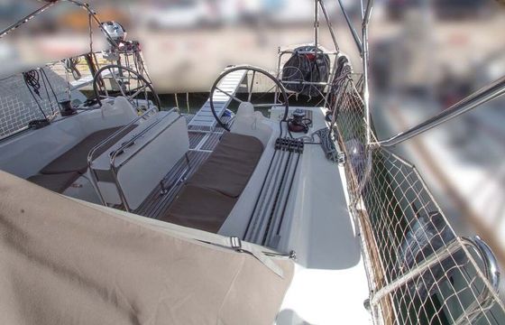 Sailboat Jeanneau Sun Odyssey 349 10.34m