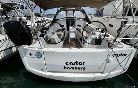 Sailboat Jeanneau Sun Odyssey 349 10.34m