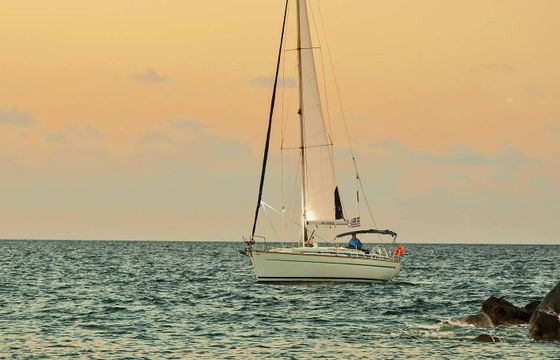 Sailboat BAVARIA 44 13m
