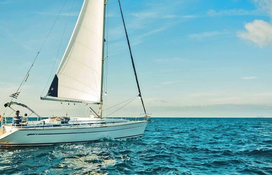 Sailboat BAVARIA 44 13m