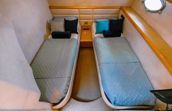 Motor yacht Sunseeker 60 Predator 1800hp