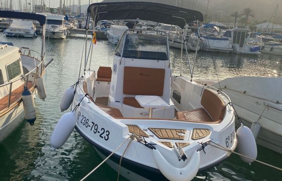 Motorboat NIREUS NIREUS 620 CL 200hp