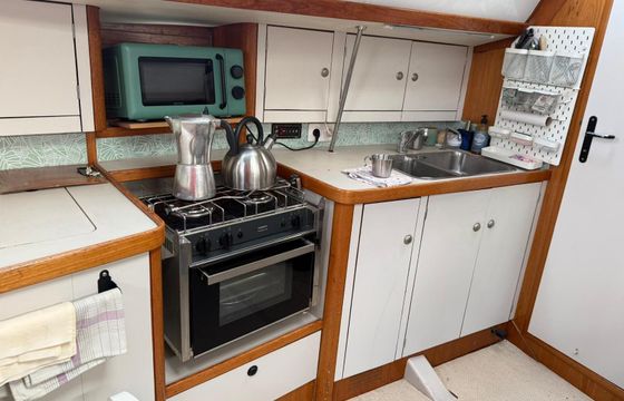 Sailboat Jeanneau Sun odyssee 37.1 11.8m