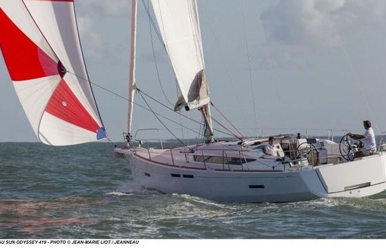 Sailboat Jeanneau Sun Odyssey 419 12.76m