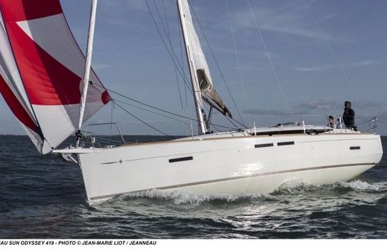 Sailboat Jeanneau Sun Odyssey 419 12.76m